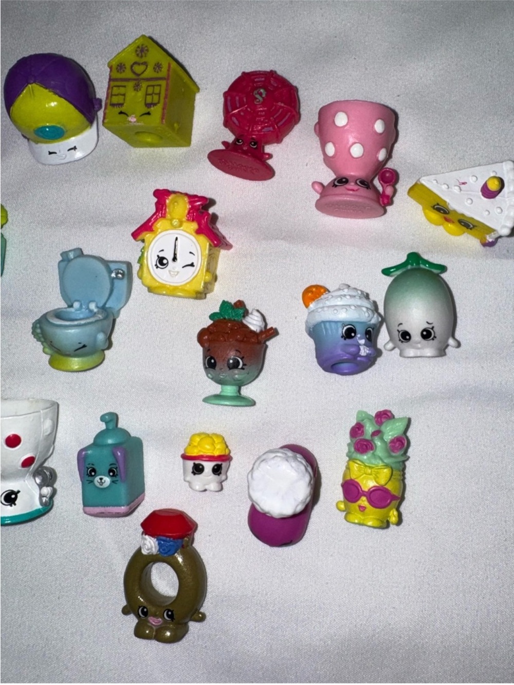 Shopkins bundle - Picture 4 of 5